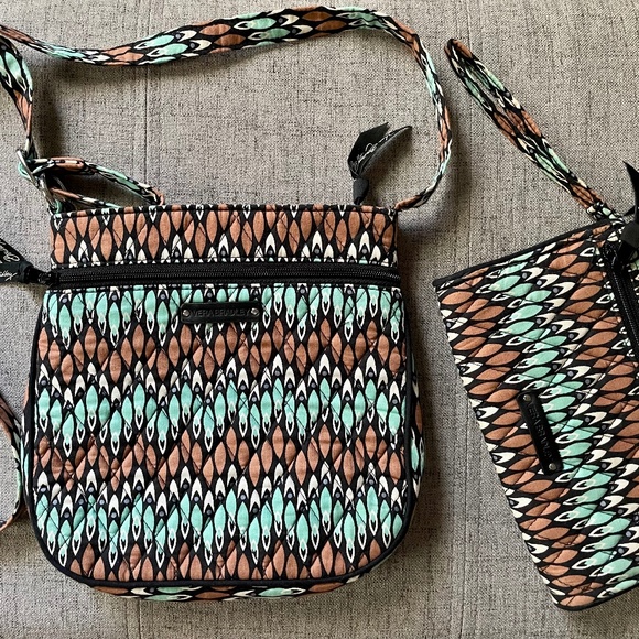Vera Bradley Crossbody Bag with Matching Wallet - Picture 1 of 4